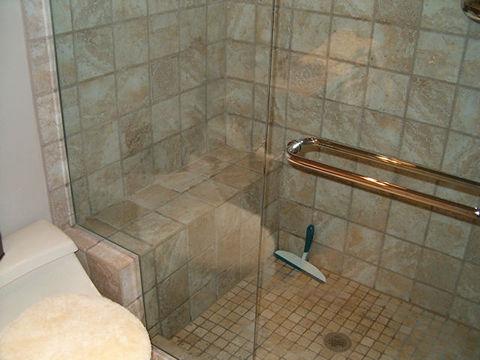 Bathroom_007_jpg 